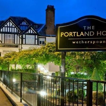The Portland Hotel Wetherspoon Честерфилд Экстерьер фото
